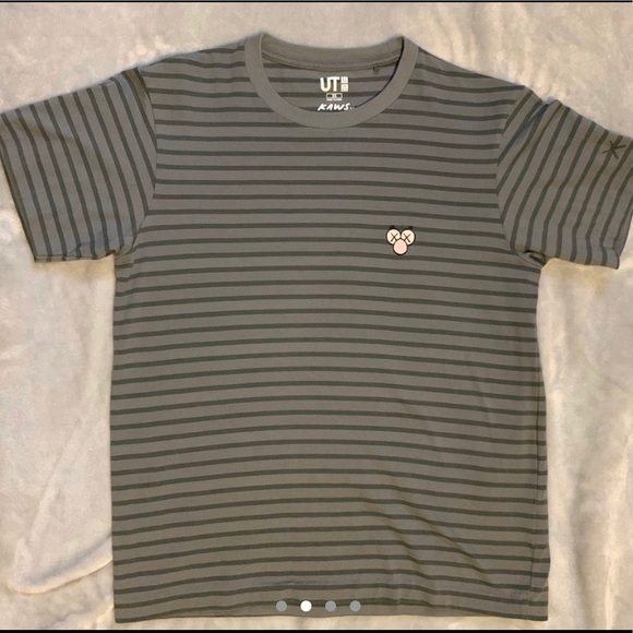 KAWS x Uniqlo Tee - Picture 2 of 4